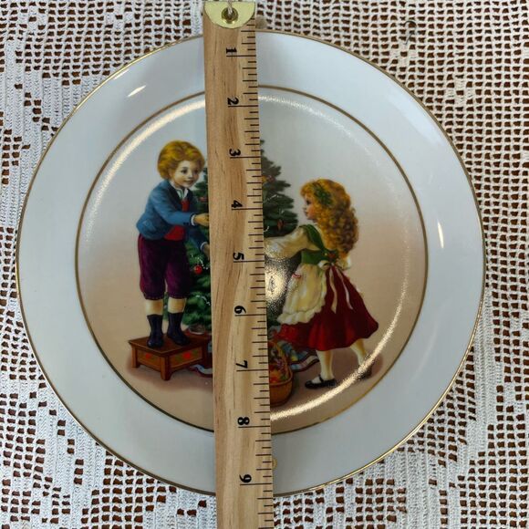 1982’ Vintage porcelain plate with 22k GOLD rims Christmas plate || Xmas tree - Picture 9 of 9